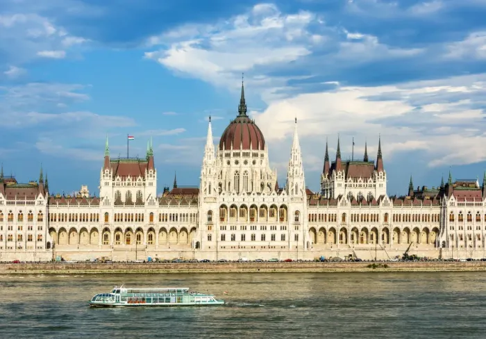 Framed Print : Hungarian Parliament Building, Budapest, Hungary Framed Print : Hungarian Parliament Building, Budapest, Hungary