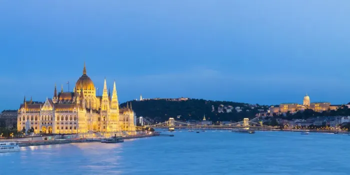 Framed Print : Hungary, Central Hungary, Budapest. Chain Bridge and the Hungarian Parliament Building Framed Print : Hungary, Central Hungary, Budapest. Chain Bridge and the Hungarian Parliament Building
