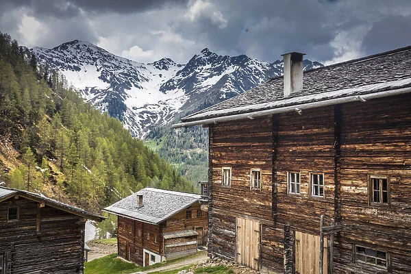 Huts of the Oberalleralm (1, 870 m) in the rear Villgratental, East Tyrol, Tyrol, Austria