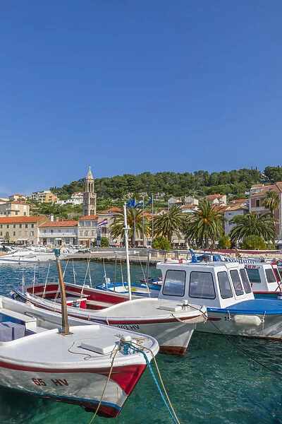 Hvar Town and Harbour, Hvar, Dalmatian Coast, Croatia, Europe
