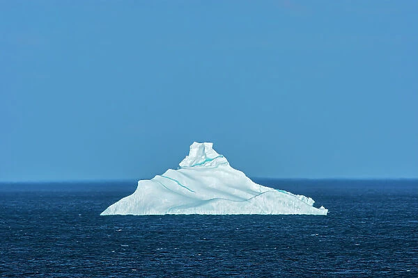 Icebergs in the Atlantic Ocean, Fleur de Lys, Newfoundland & Labrador, Canada
