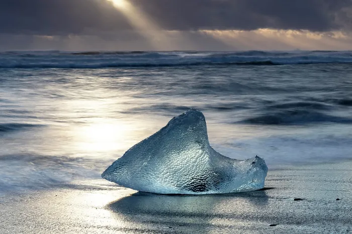 Framed Print : Icebergs on the beach, near Jokulsarlon glacial lagoon, Iceland Framed Print : Icebergs on the beach, near Jokulsarlon glacial lagoon, Iceland