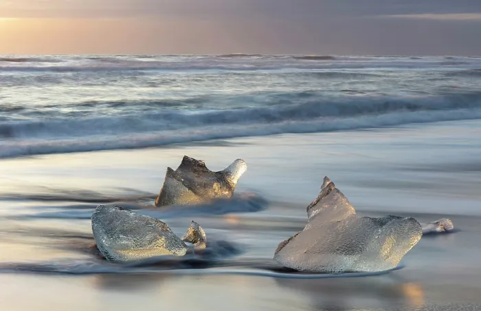 Framed Print : Icebergs on the beach at sunrise, near Jokulsarlon glacial lagoon, Iceland Framed Print : Icebergs on the beach at sunrise, near Jokulsarlon glacial lagoon, Iceland