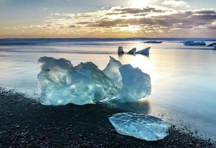 Framed Print : Icebergs on the beach at sunrise, near Jokulsarlon glacial lagoon, Iceland Framed Print : Icebergs on the beach at sunrise, near Jokulsarlon glacial lagoon, Iceland