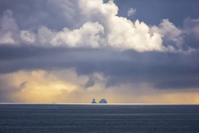 Framed Print : Icebergs off the coast of Etah in the High Arctic, Northern Greenland Framed Print : Icebergs off the coast of Etah in the High Arctic, Northern Greenland