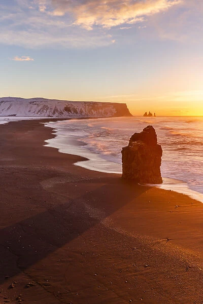 Iceland, Southern Iceland, Vik i Myrdal, the black beach of Reynisfjara at sunrise