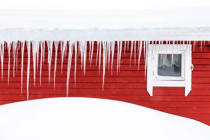 Framed Print : Icicles and snow on a red timber house, Bergsbotn, Senja, Norway Framed Print : Icicles and snow on a red timber house, Bergsbotn, Senja, Norway