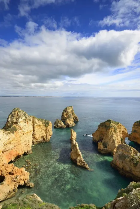 Framed Print : Iconic cliffs of Ponta da Piedade. Lagos, Algarve. Portugal