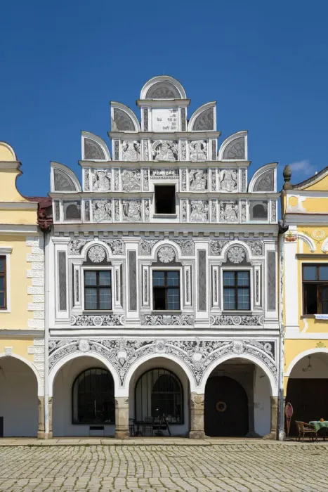 Framed Print : Iconic house with arcades and high gable at Zacharias of Hradec Square, UNESCO, Telc