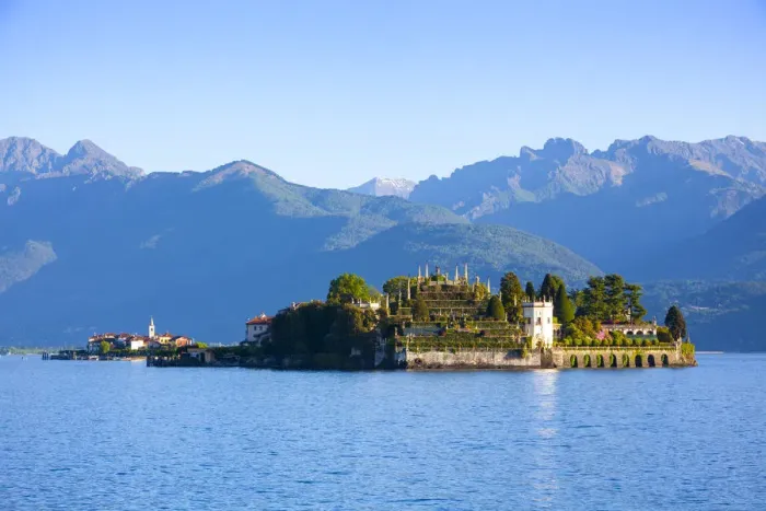 Framed Print : The idyllic Isola dei Pescatori & Isola Bella, Borromean Islands, Lake Maggiore Framed Print : The idyllic Isola dei Pescatori & Isola Bella, Borromean Islands, Lake Maggiore