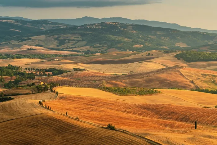 Framed Print : Idyllic landscape of Tuscan hills at sunset. Pienza, Orcia valley, Siena province, Tuscany, Italy