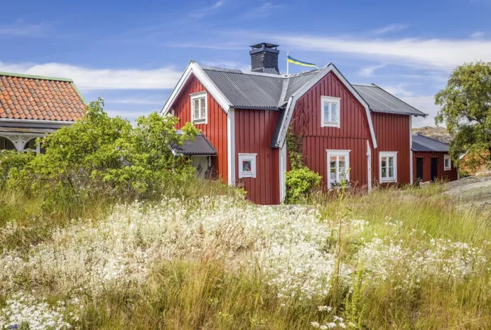 Framed Print : Idyllic summer house in Landsort on the archipelago island of Oja Framed Print : Idyllic summer house in Landsort on the archipelago island of Oja
