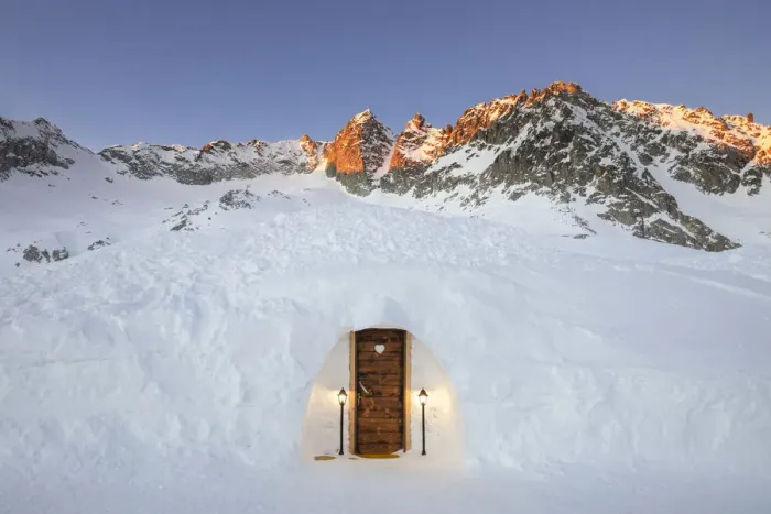 Framed Print : An igloo room of Capanna Presena at sunrise, Trento, Val Presena, Trentino Alto Adige Framed Print : An igloo room of Capanna Presena at sunrise, Trento, Val Presena, Trentino Alto Adige