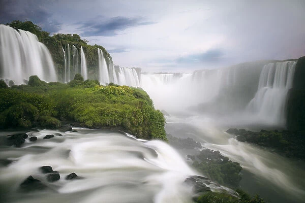 The Iguazu waterfalls 'Devil Throat'(Spanish