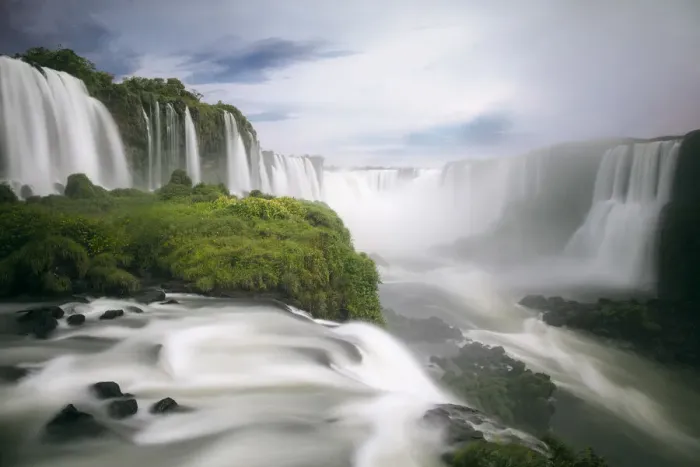 Framed Print : The Iguazu waterfalls Devil Throat'(Spanish Framed Print : The Iguazu waterfalls Devil Throat'(Spanish