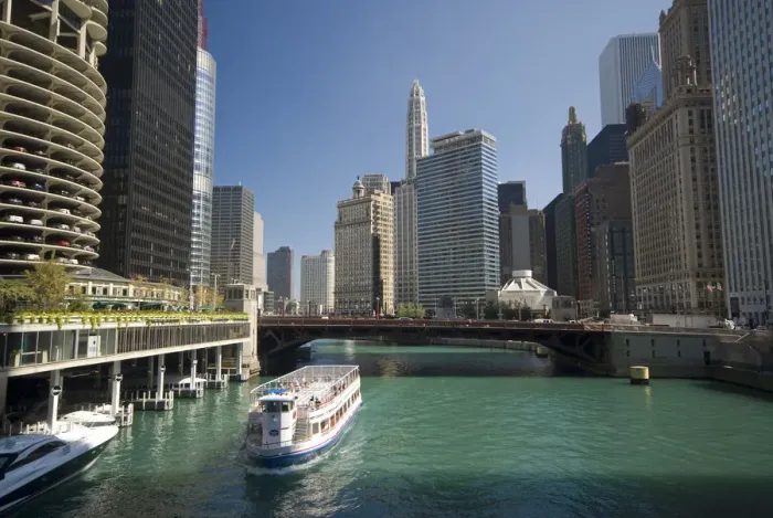 Framed Print : Illinois, Chicago, Chicago River and Marina City Framed Print : Illinois, Chicago, Chicago River and Marina City