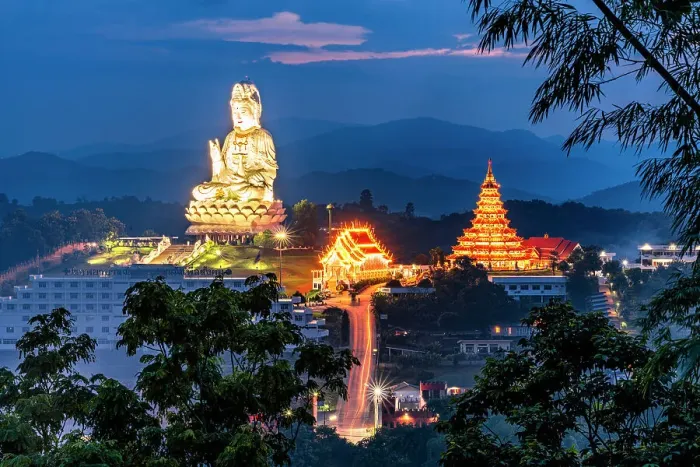 Framed Print : Illuminated temple of Wat Huay Pla Kang at blue hour, Chiang Rai, Northern Thailand Framed Print : Illuminated temple of Wat Huay Pla Kang at blue hour, Chiang Rai, Northern Thailand