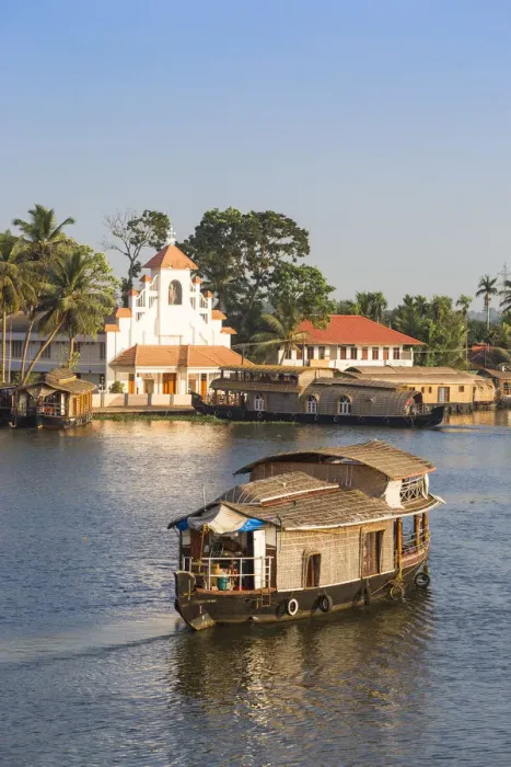 Framed Print : India, Kerala, Alappuzha (Alleppey), Alappuzha (Alleppey) backwaters Framed Print : India, Kerala, Alappuzha (Alleppey), Alappuzha (Alleppey) backwaters