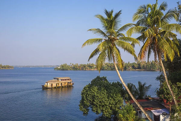 India, Kerala, Kollam, Ashtamudi Lake