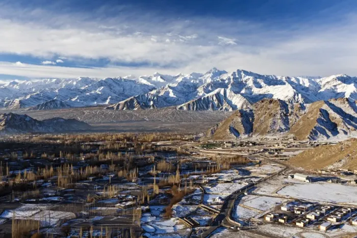 Framed Print : India, Ladakh, Leh. Looking south out over Leh, capital of Ladakh, towards the Zanskar Range Framed Print : India, Ladakh, Leh. Looking south out over Leh, capital of Ladakh, towards the Zanskar Range