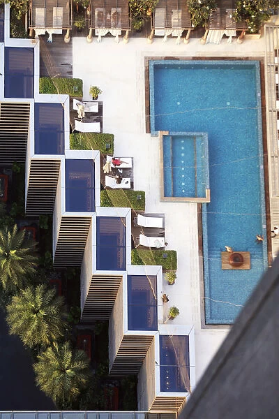 India, Maharashtra, Mumbai; Four Seasons hotel, view of the swimming pool