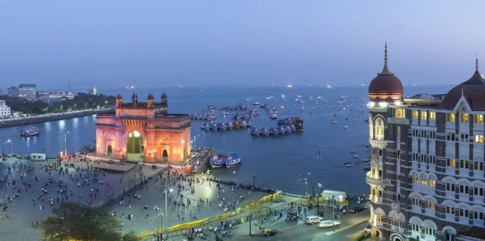 Framed Print : India, Mumbai, Maharashtra, The Gateway of India, monument commemorating the landing