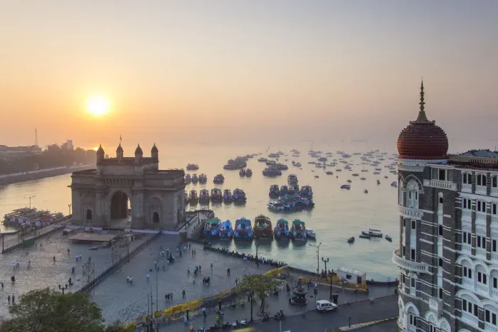 Framed Print : India, Mumbai, Maharashtra, The Gateway of India, monument commemorating the landing