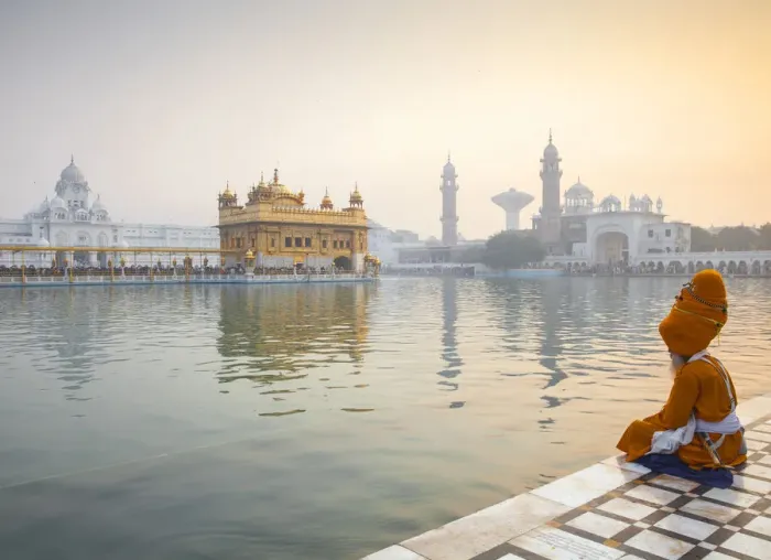 Framed Print : India, Punjab, Amritsar, Pilgrims at The Harmandir Sahib, nown as The Golden Temple