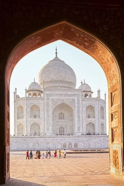 India, Uttar Pradesh, Agra, Taj Mahal, view of the Taj Mahal from one of the arched