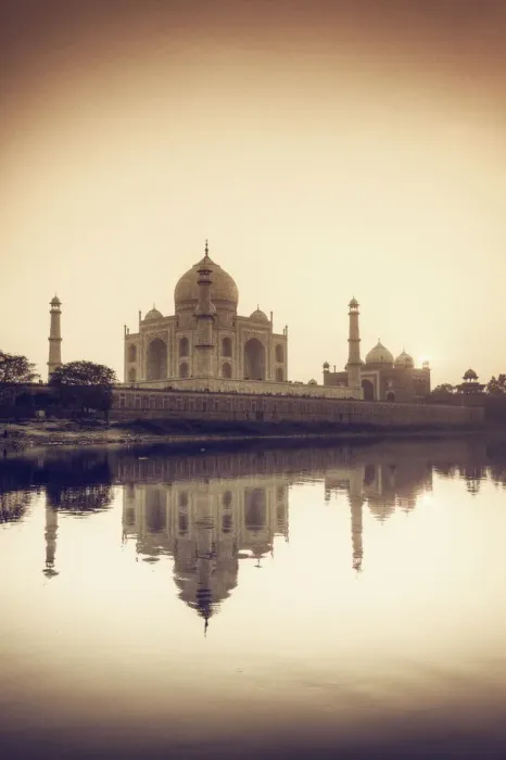 Framed Print : India, Uttar Pradesh, Agra, Taj Mahal (UNESCO site) and Yamuna river at sunset Framed Print : India, Uttar Pradesh, Agra, Taj Mahal (UNESCO site) and Yamuna river at sunset