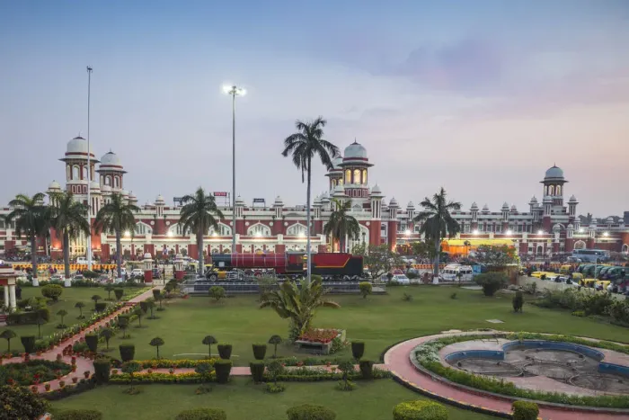 Framed Print : India, Uttar Pradesh, Lucknow, Charbagh, Lucknow Railway station Framed Print : India, Uttar Pradesh, Lucknow, Charbagh, Lucknow Railway station