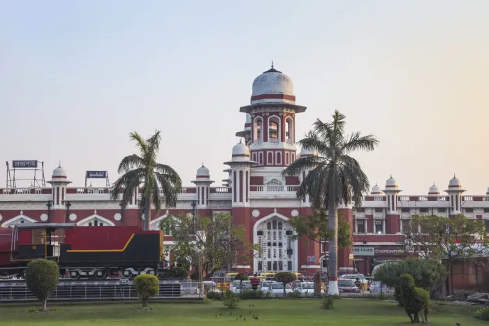 Framed Print : India, Uttar Pradesh, Lucknow, Charbagh, Lucknow Railway station Framed Print : India, Uttar Pradesh, Lucknow, Charbagh, Lucknow Railway station