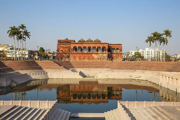India, Uttar Pradesh, Lucknow, Hussainabad Pond and Picture Gallery