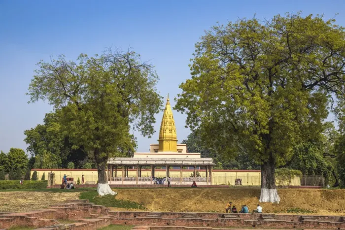 Framed Print : India, Uttar Pradesh, Sarnarth, near Varanasi, stupa at Dhamekh Stupa and ruins complex
