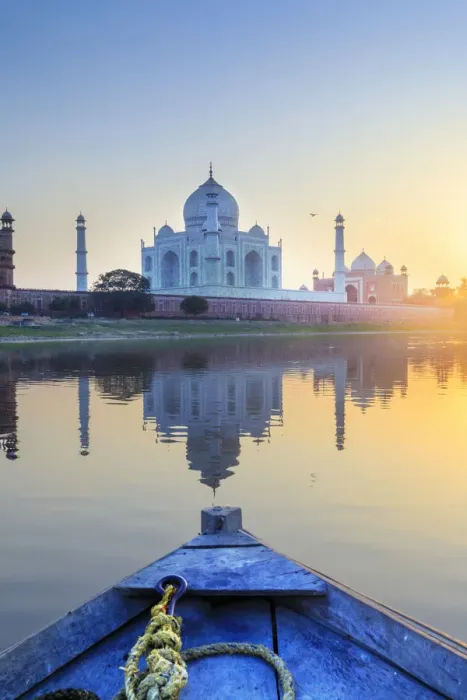 Framed Print : India, view of the Taj Mahal reflecting in the Yamuna river at sunset from a wooden boat Framed Print : India, view of the Taj Mahal reflecting in the Yamuna river at sunset from a wooden boat