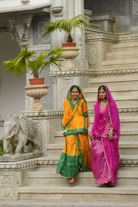 Framed Print : Indian girls in traditional dress, Udaipur, Rajasthan, India, Asia MR Framed Print : Indian girls in traditional dress, Udaipur, Rajasthan, India, Asia MR