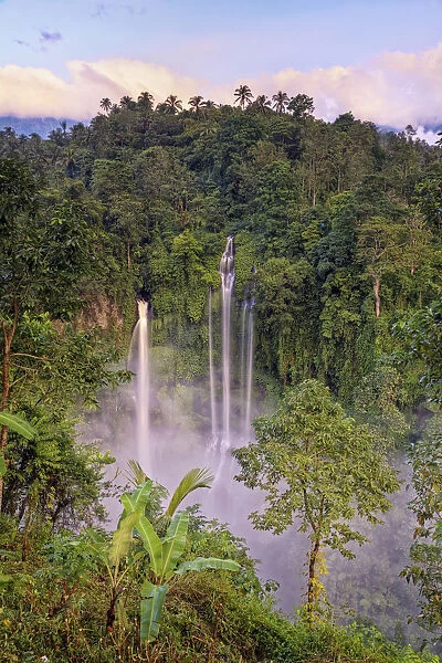 Indonesia, Bali, Sekumpul Waterfall