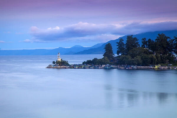 Indonesia, Sumatra, Samosir Island, Lake Toba, Parapat, View of lighthouse at dawn