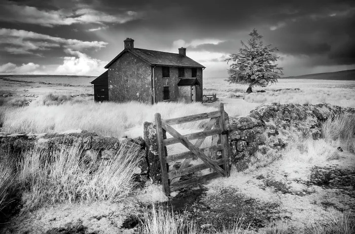 Framed Print : Infrared view of Nuns Cross Farm, near Princetown, Dartmoor National Park, Devon, England Framed Print : Infrared view of Nuns Cross Farm, near Princetown, Dartmoor National Park, Devon, England