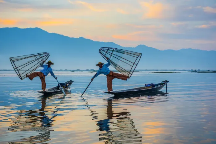 Framed Print : Inle lake, Nyaungshwe township, Taunggyi district, Myanmar (Burma) Framed Print : Inle lake, Nyaungshwe township, Taunggyi district, Myanmar (Burma)