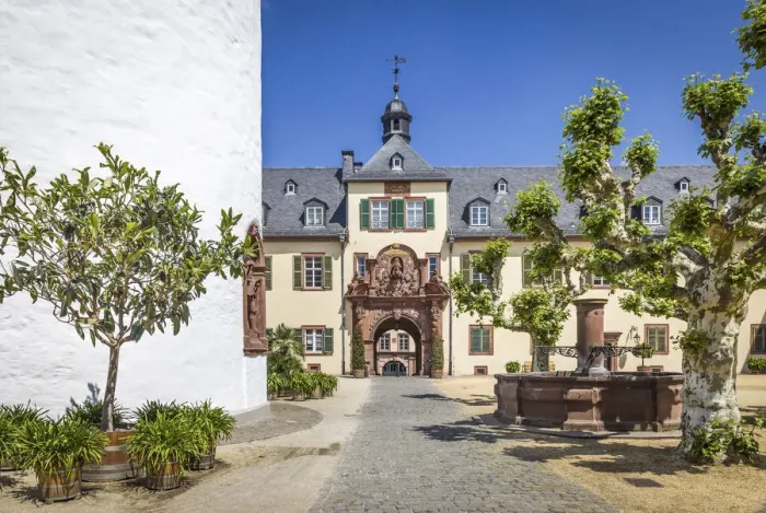 Framed Print : Inner courtyard of Bad Homburg Palace, Taunus, Hesse, Germany Framed Print : Inner courtyard of Bad Homburg Palace, Taunus, Hesse, Germany