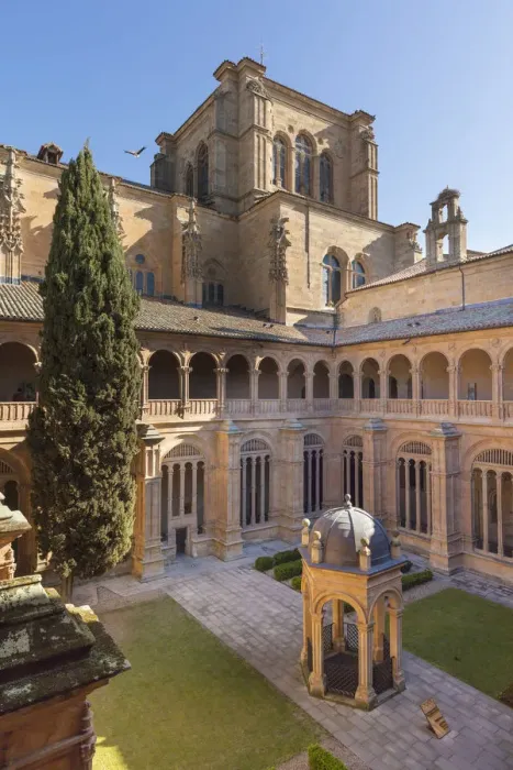 Framed Print : Inner courtyard of the Convent church of San Esteban, Salamanca, Castilla y Leon, Spain Framed Print : Inner courtyard of the Convent church of San Esteban, Salamanca, Castilla y Leon, Spain