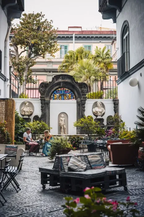 Framed Print : Inner courtyard of a palace in Naples, near Piazza Bellini. Campania, Italy Framed Print : Inner courtyard of a palace in Naples, near Piazza Bellini. Campania, Italy