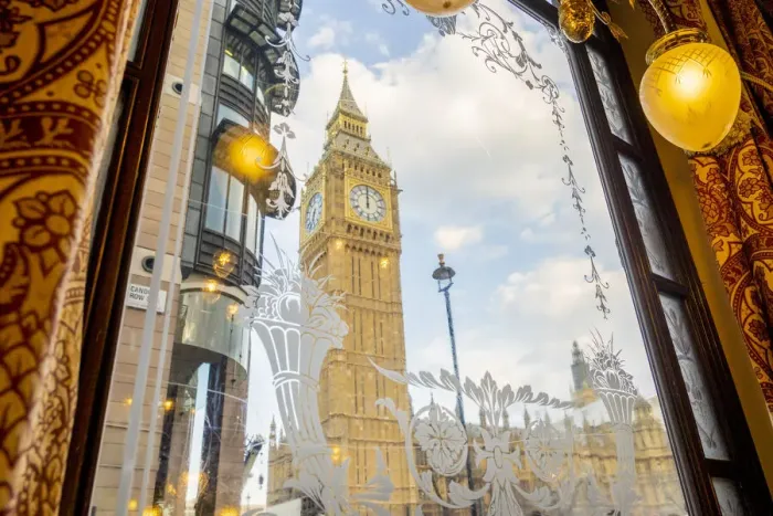 Framed Print : Inside St Stephens Tavern pub looking at Big Ben, also known as Elizabeth Tower. Part of the Houses of Parliament and a Unesco World Heritage site, London, England, UK
