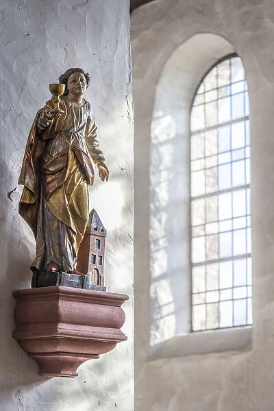 Interior of the Basilica Sankt Agidius in Mittelheim, Rheingau, Hesse, Germany