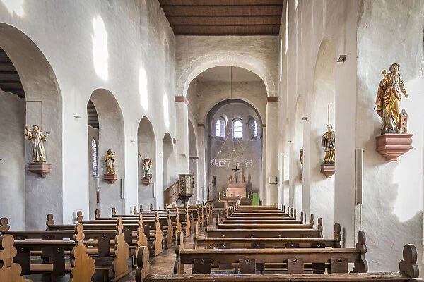 Interior of the Basilica Sankt Giles in Mittelheim, Rheingau, Hesse, Germany