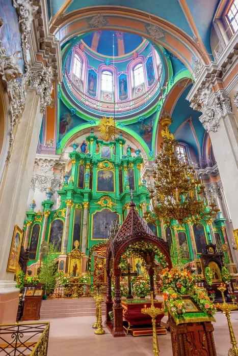 Framed Print : The Interior of the Orthodox Church of the Holy Spirit, Vilnius, Lithuania Framed Print : The Interior of the Orthodox Church of the Holy Spirit, Vilnius, Lithuania