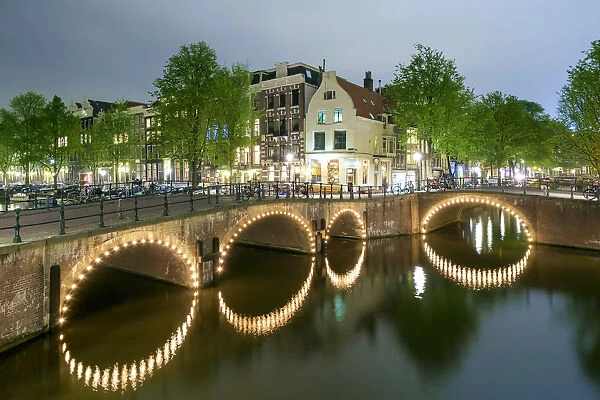 Intersection of Keizersgracht and Leliegracht at night, Amsterdam, North Holland