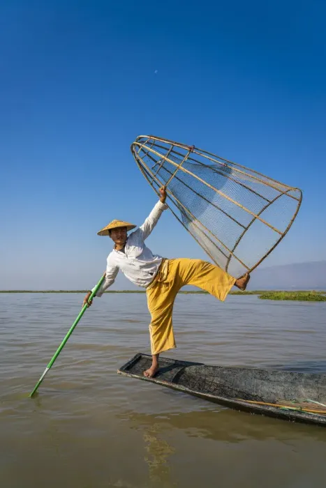 Framed Print : Intha fisherman with a traditional conical fishing, Lake Inle, Nyaungshwe Township Framed Print : Intha fisherman with a traditional conical fishing, Lake Inle, Nyaungshwe Township