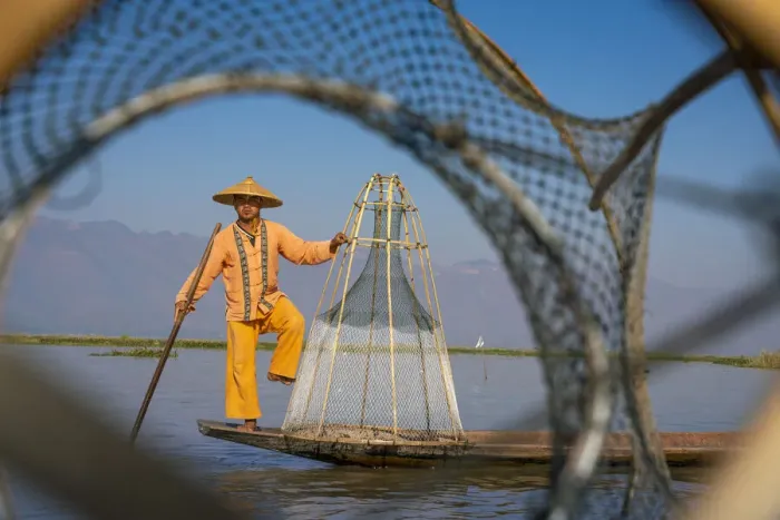Framed Print : Intha fisherman with a traditional conical fishing, Lake Inle, Nyaungshwe Township Framed Print : Intha fisherman with a traditional conical fishing, Lake Inle, Nyaungshwe Township